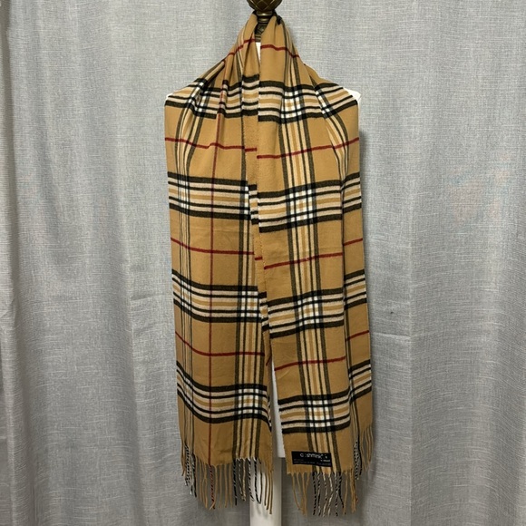 Gorgeous Fall Must Have-Cashmink by V Fraas Scarf-Plaid-100% Acrylic-Light Wear - Picture 8 of 11